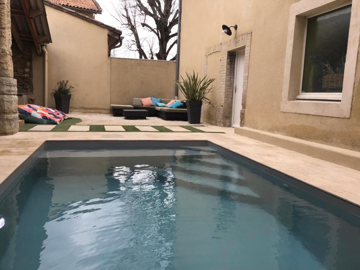 Agreable Bastide Provencale Avec Piscine *
